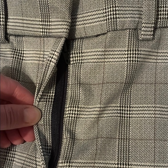 H&M Women's Gray Plaid Trousers - Picture 6 of 14